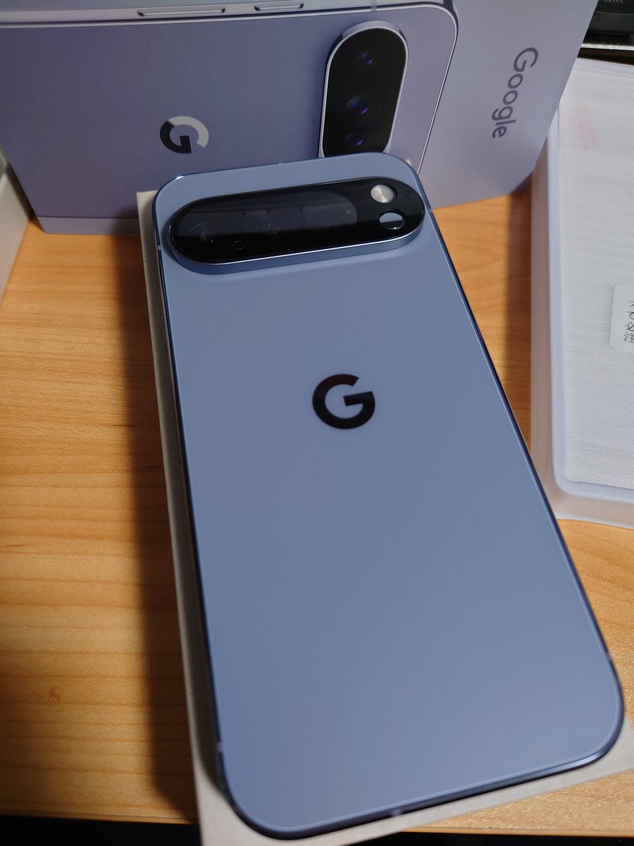 r_pelompa's tweet image. Xperiaからの……卒業…………🌸 #GooglePixel