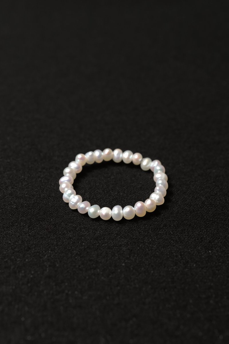 先行販売終了まで残り2時間
＿＿＿＿＿＿＿＿＿＿＿＿＿＿🚨

赤西仁がプライベートでも着用したい
理想のパールレーンネックレスと
指先が綺麗に見えるように調整した
パールレーンリング。

あえて不揃いな淡水パールを
使用することで身に着ける人の個性や
魅力を最大限に表現。