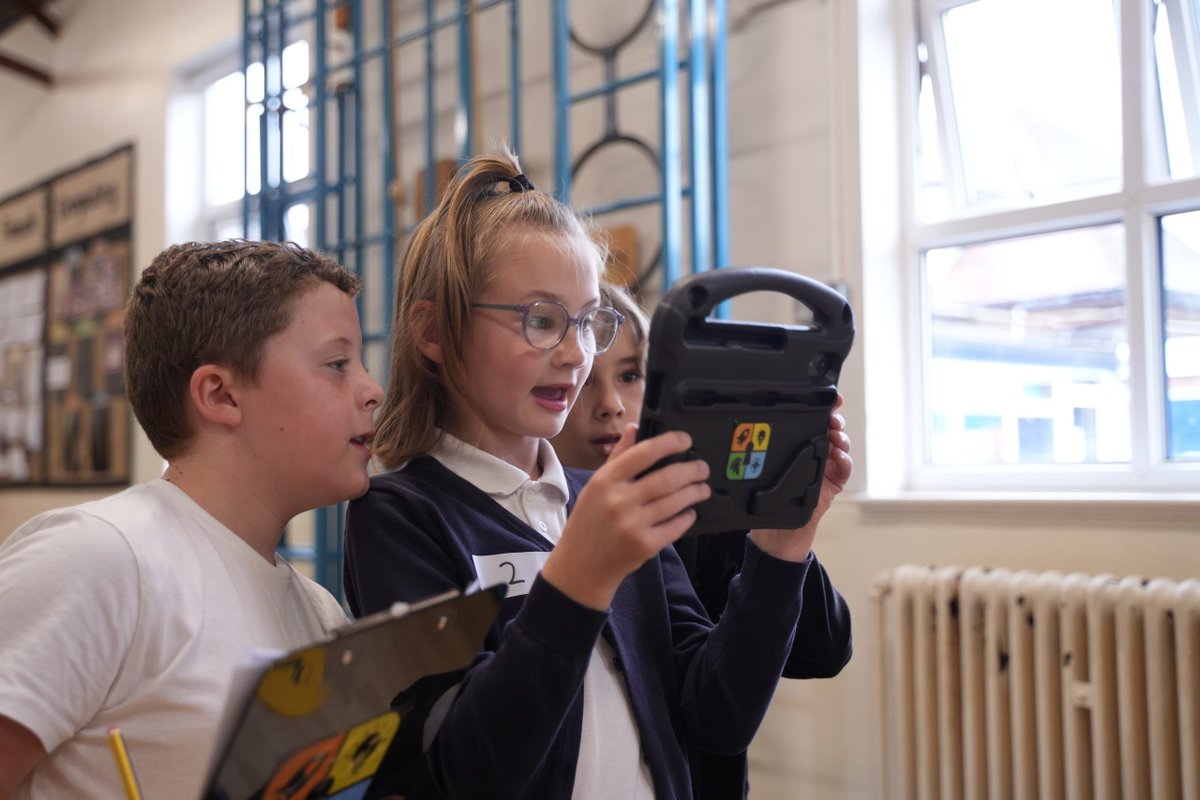 PuzzleLocker's tweet photo. Learning should be fun, memorable &amp; hands-on. 🧠✨
At Puzzle Locker, we bring escape-room-style workshops to KS2 — building the 4 Cs while exploring history, science and more. 👇 Read the full blog here:
https://t.co/zadidYFcw2 https://t.co/J7mpXCmq3f