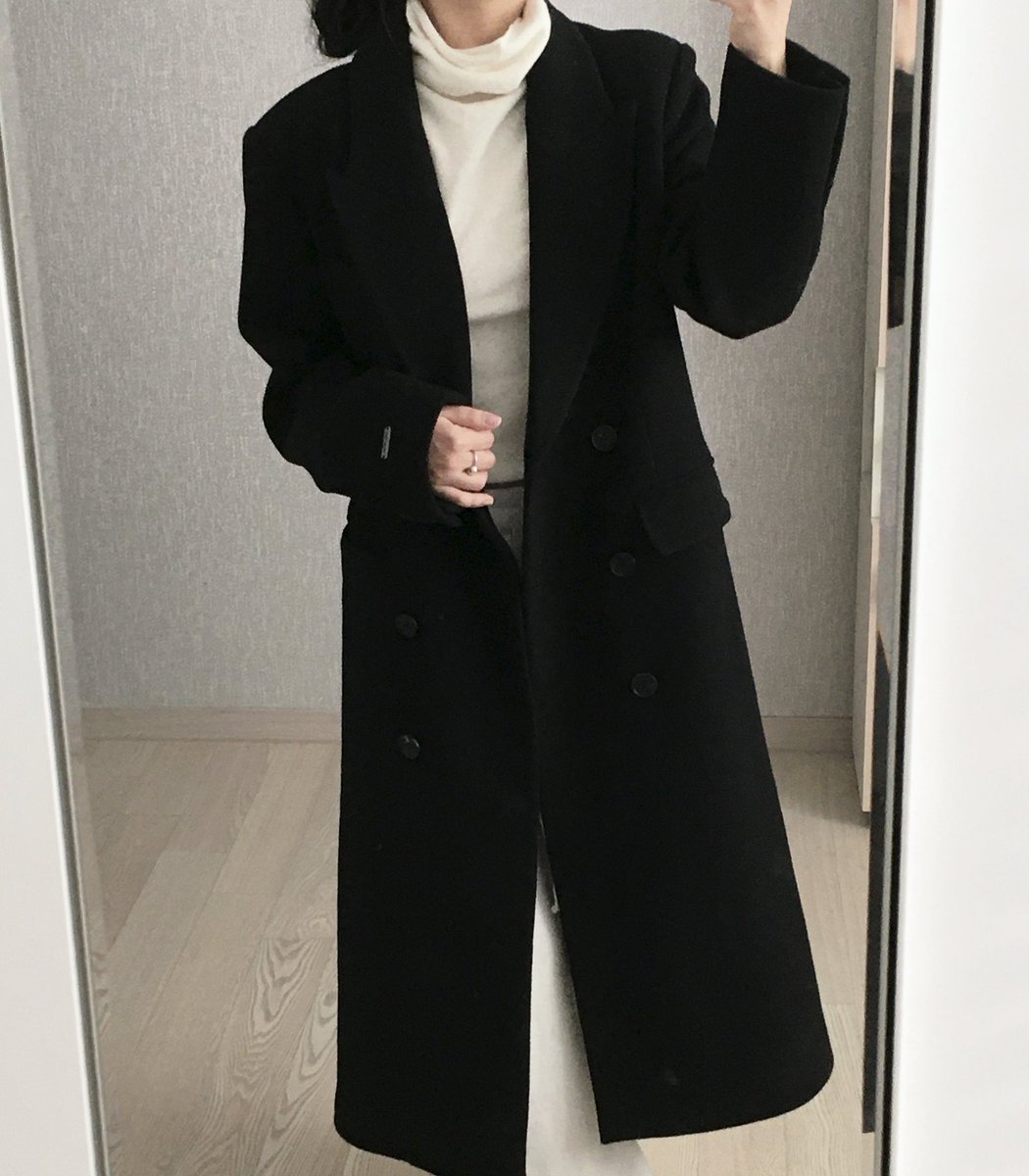 #광고 with Helene Paris

겨울이라 아우터 고민하시는 분들 많으시더라구요
이번 시즌 헬레네파리스 아우터가 너무 잘 나와서
직접 입어본 후기랑 같이 소개해드려요🖤
지금 세일도 많이 하고 있으니 둘러보세요

 #RT 7분께 피티드 카라 롱 슬리브를 보내드려요