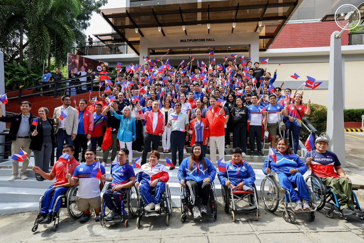 PIADesk's tweet image. TINGNAN: Pinasinayaan ni Pangulong @bongbongmarcos  ang muling pagbubukas ng PhilSports Complex ngayong Miyerkoles, Nov. 19, na magbibigay ng mas mahusay na pagsasanay at suporta para sa kabataang atletang Pilipino. #IntegratedStateMedia #ISM