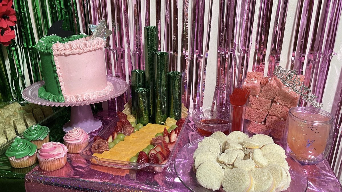 Sarah Ⴟ 🏒🚒🩸✨ tweet media