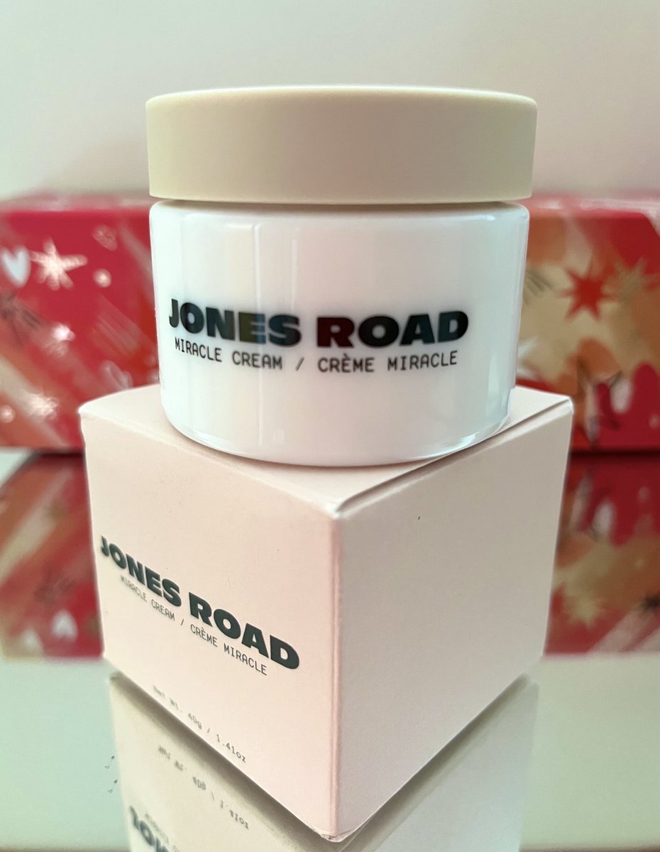 Looking for a Christmas miracle?!😇
Look no further we love this ‘miracle cream’ from ⁦⁦<a href="/jonesroadbeauty/">jonesroadbeauty</a>⁩ 
perfect for all skin types 🎄
#gift #skincare #moisturiser #mua ⁦<a href="/LibertyLondon/">Liberty London</a>⁩