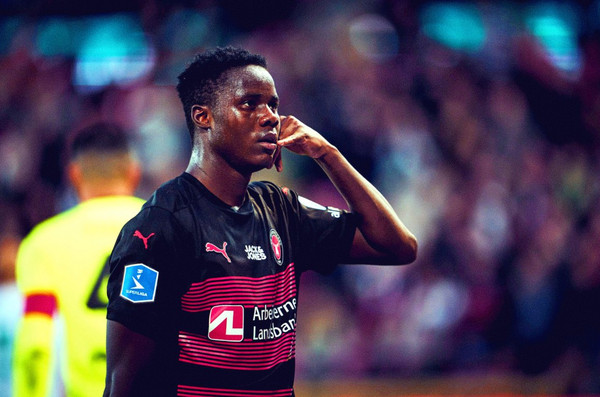 LAROMA24's tweet image. 🔎 #CalciomercatoRoma, tutti pazzi per #Franculino: piace molto al #BayernMonaco. Il #Midtjylland aspetta offerte anche dalla #PremierLeague 👀

[@MatteMoretto]

➡️ tinyurl.com/3y3trnay
#ASRoma