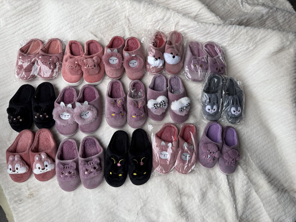 CottonFor35451's tweet image. #ModaAlPorMayor #ComercioDeCalzado #NegocioDeModa #FábricaDeCalzado #MayoristaDeCalzado #PantuflasAlPorMayor #PantuflasCalientitas #ZapatillasDeInvierno #VentaAlPorMayor