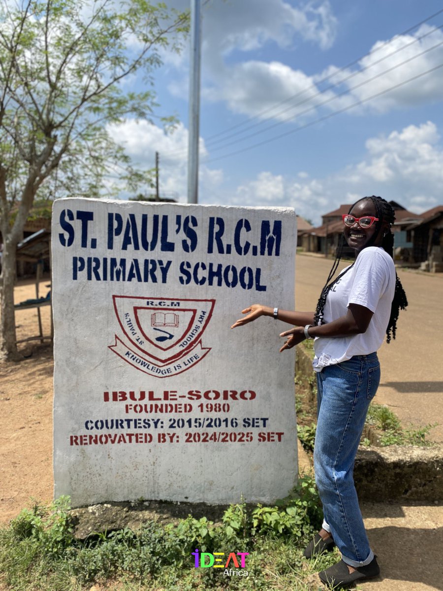 Teens_Launch's tweet image. The IDEAT Africa Akure team visited St. Paul Anglican Primary School, Ibule-Sooro for a tech awareness outreach!

Cheers to greater impact! 🤗
#IDEATAfrica #TechForKids #STEM #Akure