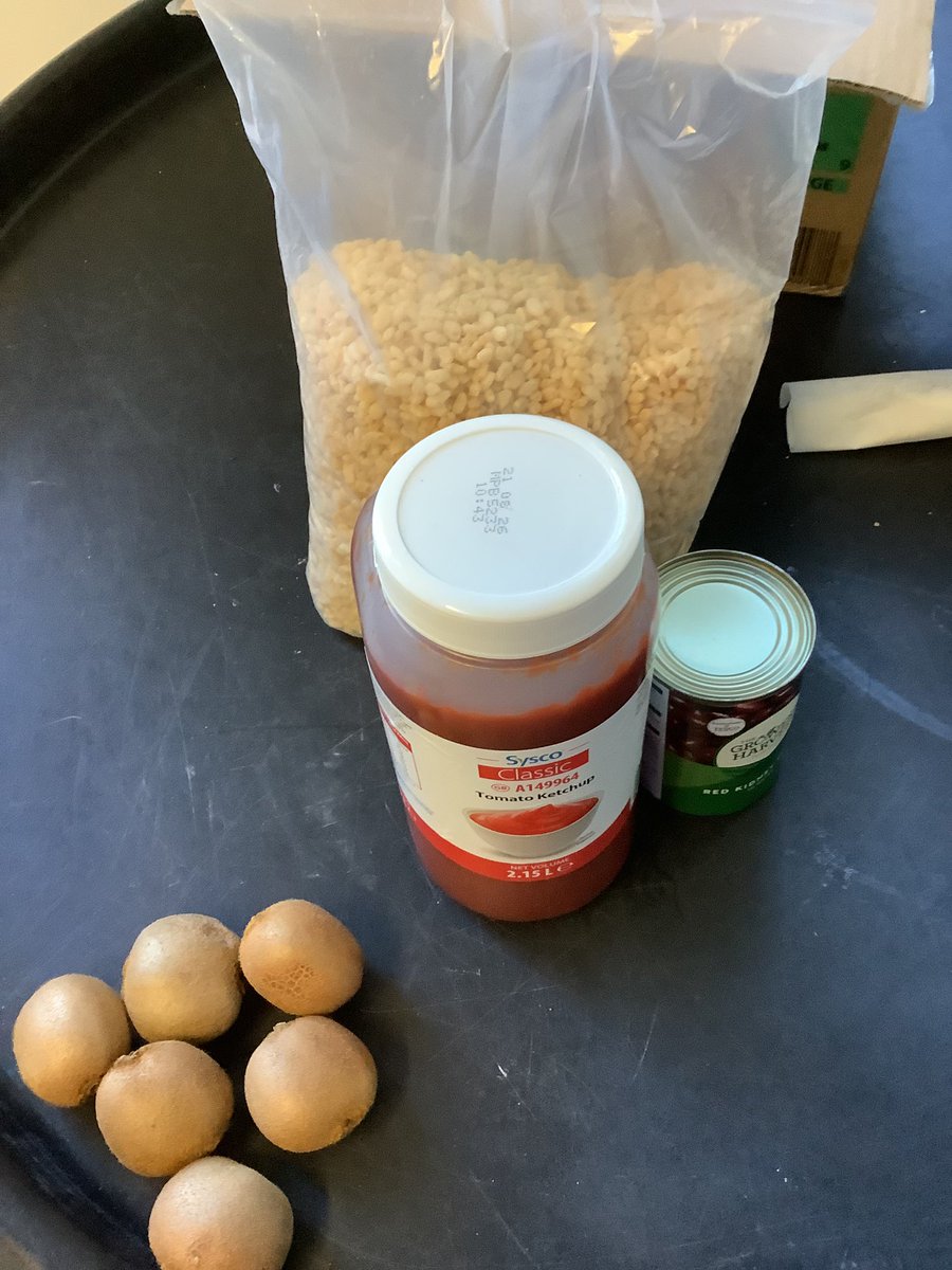 Some things we found beginning with our sound and letter name of the week, k’. Ketchup, kidney beans, kiwi fruit and Rice Krispies. <a href="/DrumparkBadgers/">Drumpark Badgers</a> <a href="/drumparkprimary/">Drumpark</a>