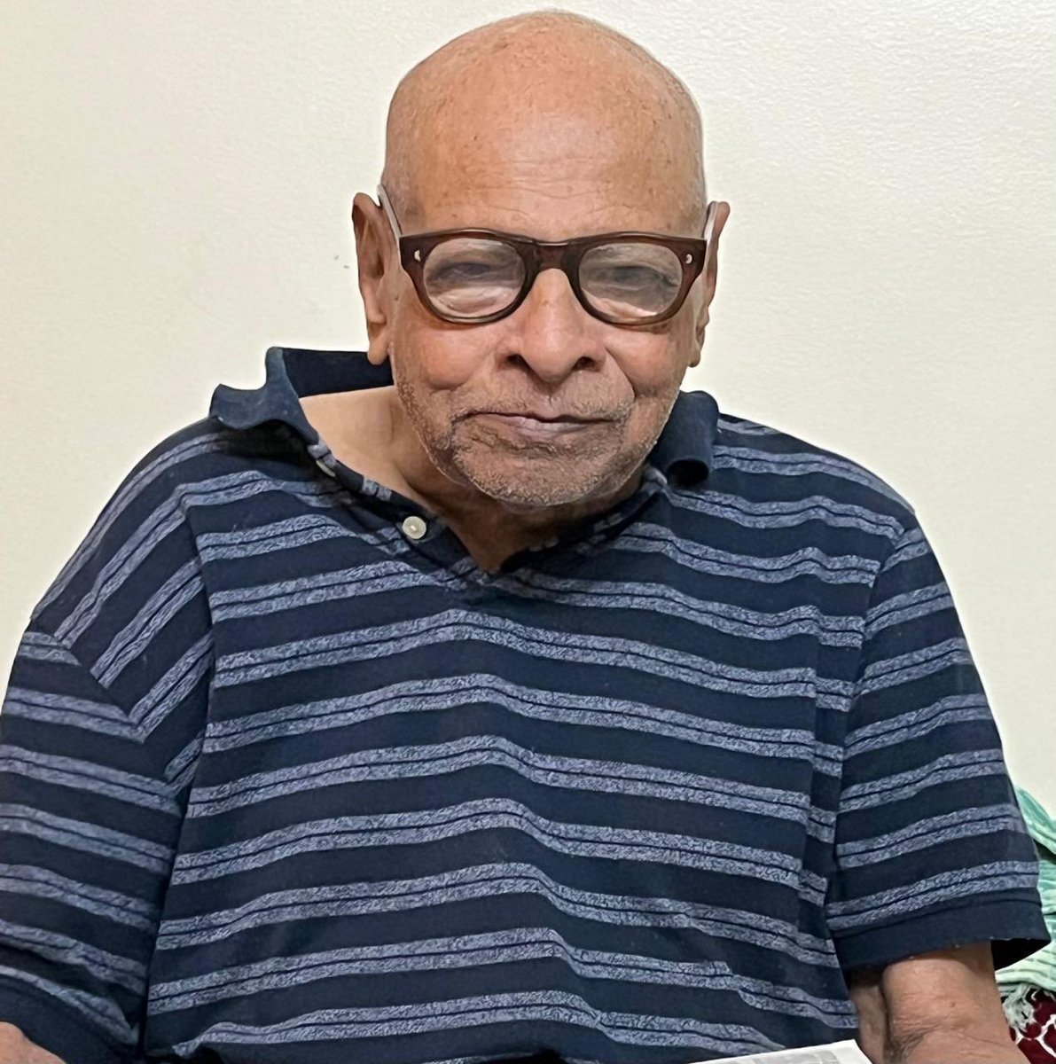 Sunil_Deodhar's tweet image. अत्यंत शोक के साथ सूचित करना पड़ रहा है कि हमारे प्रिय काका, @RSSorg के वरिष्ठ स्वयंसेवक एवं सहकार भारती के संस्थापक सचिव श्री वसंत नारायण देवधर जी का 91 वर्ष की आयु में पुणे स्थित निजनिवास पर निधन हो गया है। उनकी स्मृतियों को सहृदय नमन।

अंतिम दर्शन: आज शाम 7 से 9 बजे तक, 318…