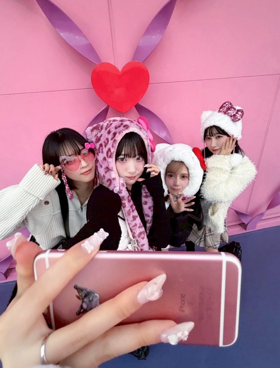 necomentai's tweet photo. この写真の撮り方可愛すぎるᐡ⸝⸝>  ̫ <⸝⸝ᐡ https://t.co/eDd0G30791