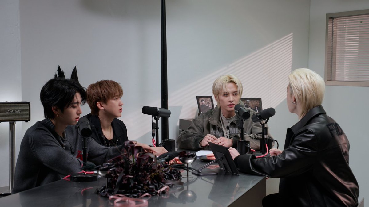 Stray_Kids's tweet image. Stray Kids(스트레이 키즈) [INTRO &quot;DO IT&quot;]

youtu.be/Zxk4NfcFkKg

2025.11.21 FRI 2PM (KST) | 0AM (ET)

☁️PRE-SAVE &amp;amp; PRE-ORDER &quot;DO IT&quot; NOW!
Stray-Kids.lnk.to/DOIT

#StrayKids #스트레이키즈
#DO_IT
#SKZ_IT_TAPE
#Do_It
#신선놀음 #DIVINE
#StrayKidsComeback
#YouMakeStrayKidsStay