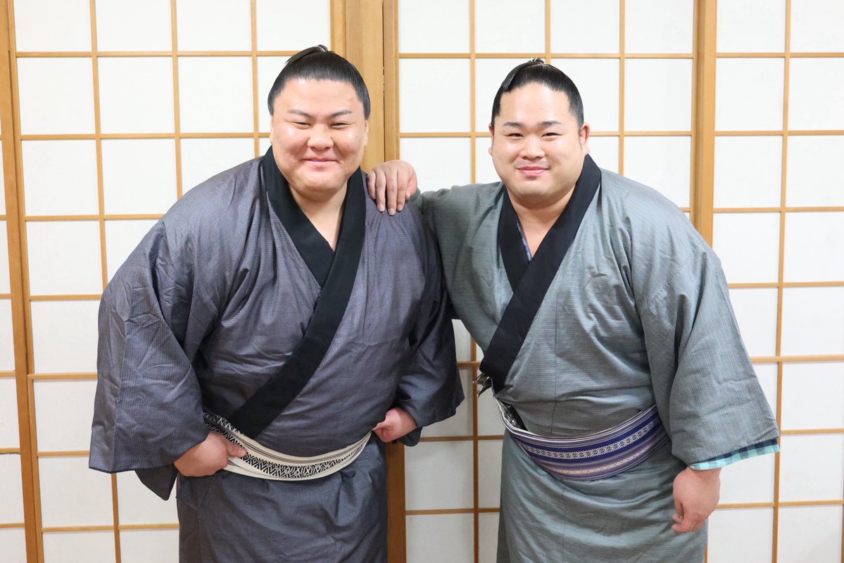 isegahama_beya_'s tweet image. 九州場所　11日目

幕内 #義ノ富士 関と #錦富士 関が
本日、勝ち越しを決めました！

#伊勢ヶ濱部屋 #isegahama