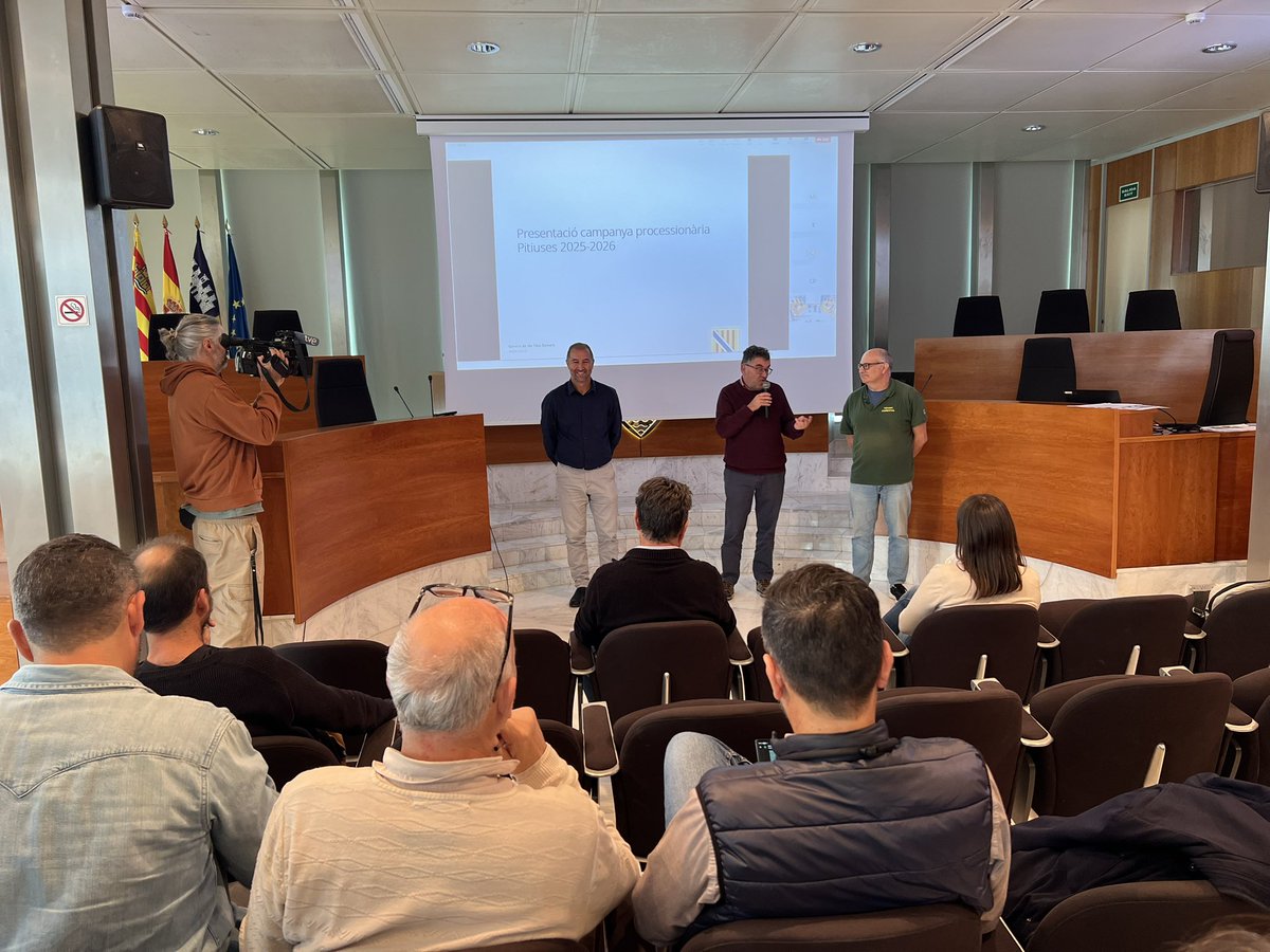 🌲El Consell d’Eivissa ha acollit la jornada d’informació sobre els tractaments contra la processionària del pi organitzada per la Conselleria d’Agricultura, Pesca i Medi Natural del Govern. Gràcies com sempre per mantenir-nos informats i atents a les novetats per al seu control.