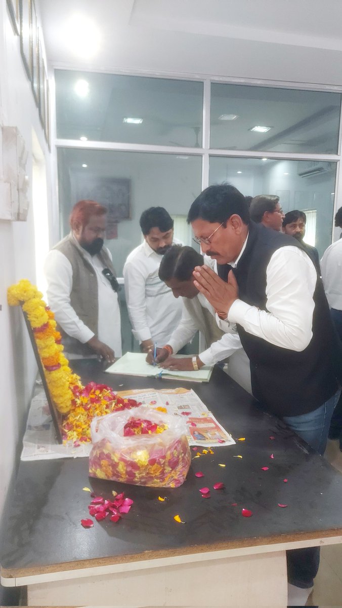 kumar_loth's tweet image. भारत की पूर्व प्रधानमंत्री व भारत रत्न आदरणीया स्व. इन्दिरा जी गाँधी की जयन्ती पर शत शत नमन।🌹🌹🙏🙏