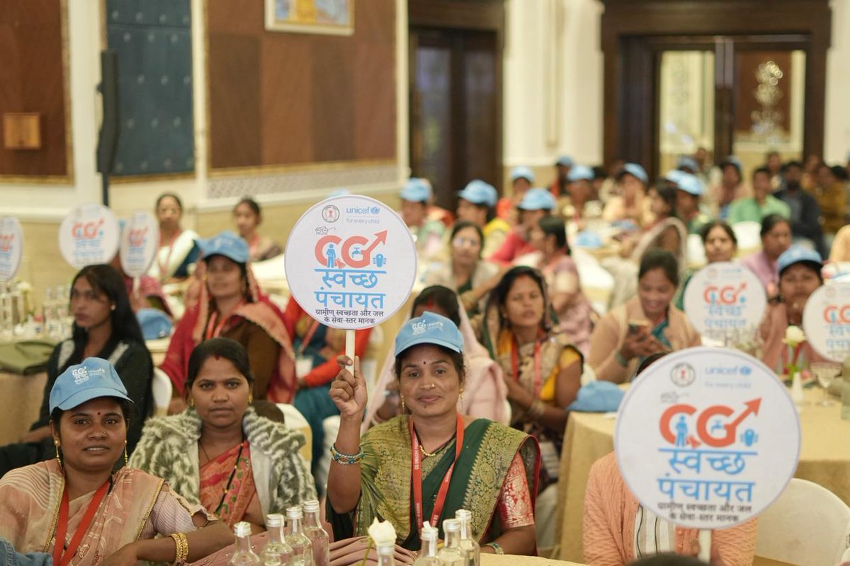 SBMChhattisgarh's tweet image. Today on World toilet day, over 200 women Sarpanches came together at the State-level Conclave on Sanitation, highlighting the growing role of women’s leadership in shaping dignified, resilient, and inclusive sanitation services across rural Chhattisgarh.