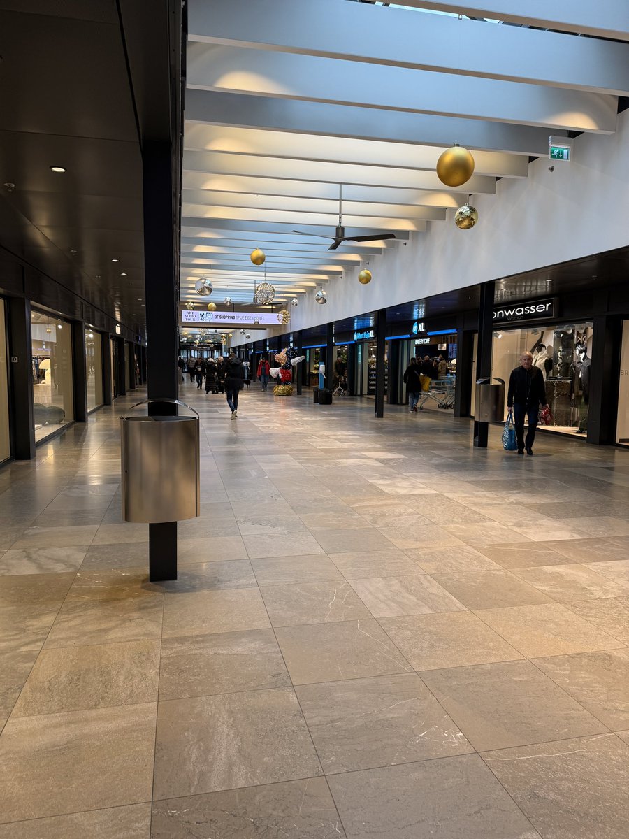Toob_Alers's tweet image. Dag vult zich prima en top op schema. 👍🏻
#Kern ~ retail | NEOO - Wereldhave &amp;gt; ALV 22/01/2026 &amp;gt;

‘Gelderlandplein blijft een top winkelcentrum ‘