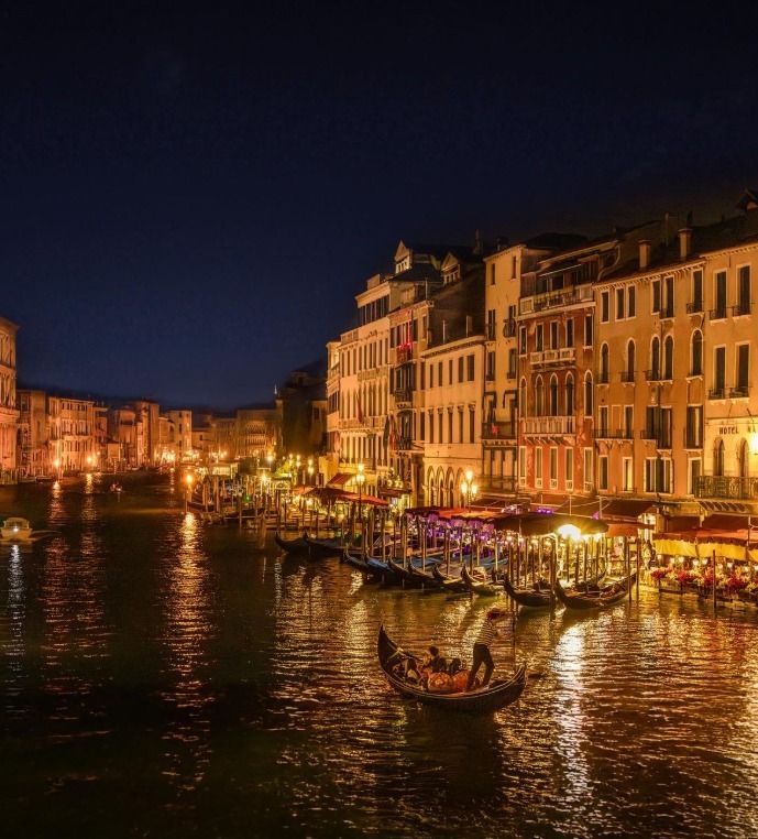 MozartCultures's tweet photo. venice at night, italy https://t.co/8Yf89Nx04S