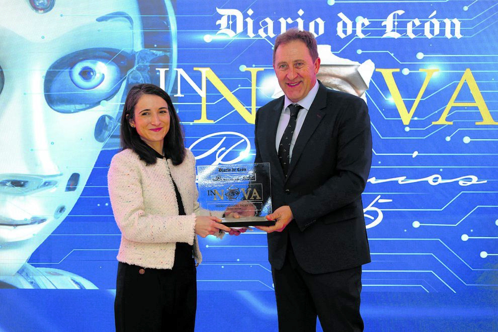 unileon's tweet image. 🎉 ¡La innovación ULE vuelve a brillar!

Nuestra Universidad logra 6 de los 7 Premios INNOVA de @diariodeleon, reconociendo talento en biotecnología, IA, agroalimentación, medio ambiente y más.

#ULE #INNOVA💛

🔗 Noticia completa: unileon.es/noticias/la-in…