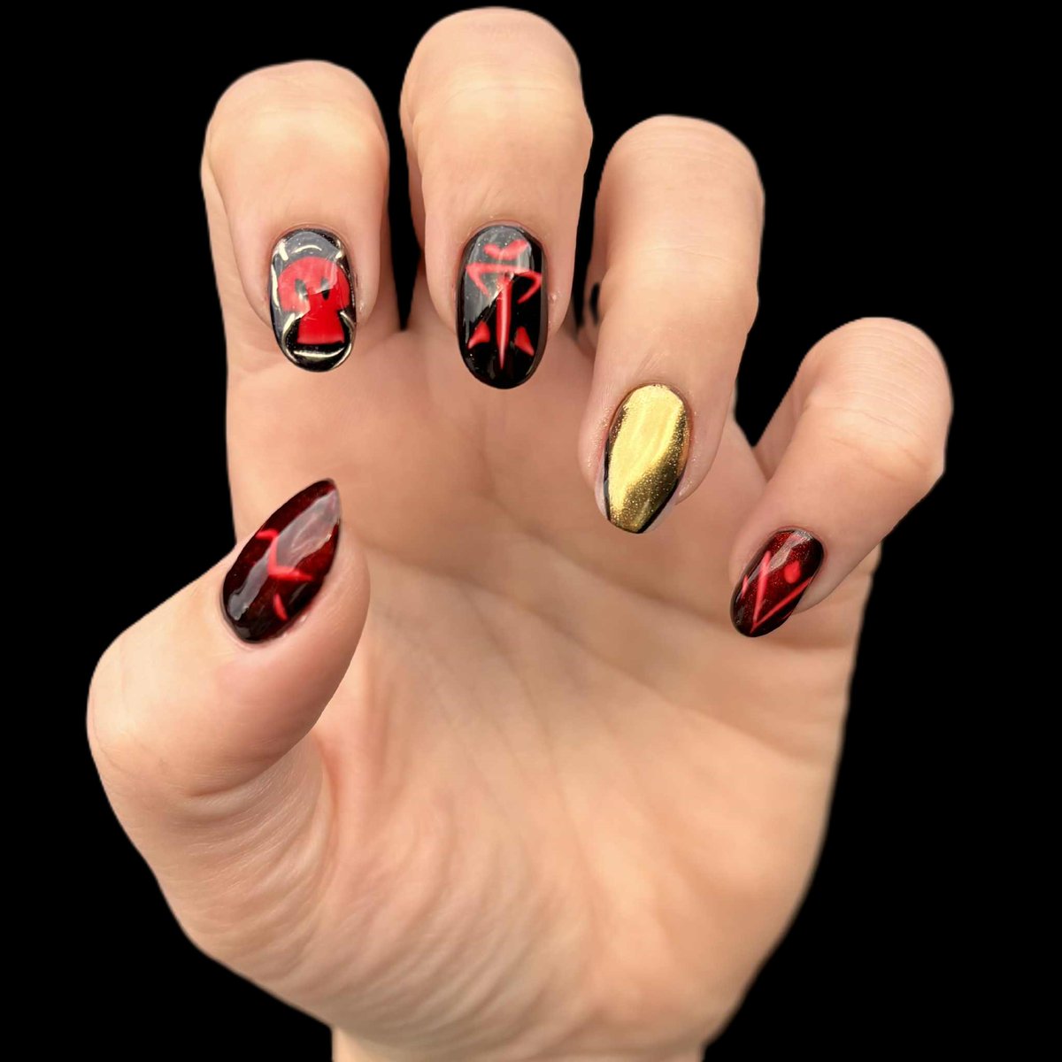 ✨💀 The new nails are here! 💀✨

The Reaper’s Bones rise once more… 🔥
A whisper from the depths, a shimmer of gold — and the pact is sealed 🩸💅

Ready to rule the cursed seas again 🏴‍☠️🌊 <a href="/SeaOfThieves/">Sea of Thieves</a>  #SeaOfThieves #BeMorePirate