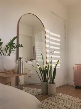 BeckandCallCl's tweet photo. How to clean mirrors
Dust the mirror first.
Spray with glass cleaner and wipe top to bottom with a clean microfibre cloth.
Then dry and buff the surface with a dry soft cloth using up-and-down or circular motions.
Inspect form different angles at the end for any streaks or smears https://t.co/ZCCXt4ue0N