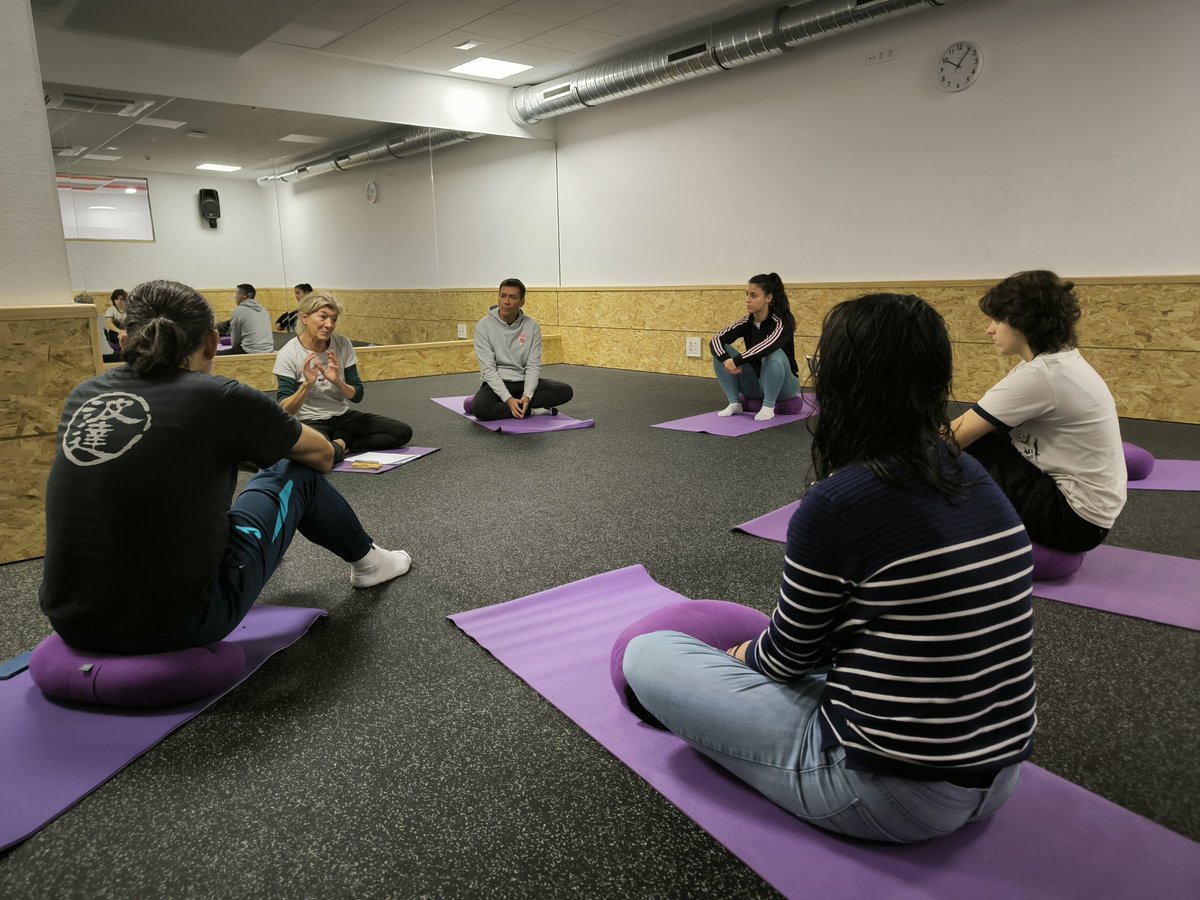 La_UPM's tweet image. 🎉¡Siguen las actividades en #UPMConecta! 
Ayer aprendimos a conectar con nuestro interior y a colaborar en grupo en una actividad organizada en  @inefmadrid dentro de #EELISA.
🧘‍♀️Un taller práctico muy útil. ¡Te esperamos en más actividades en UPM Conecta!
#somosUPM