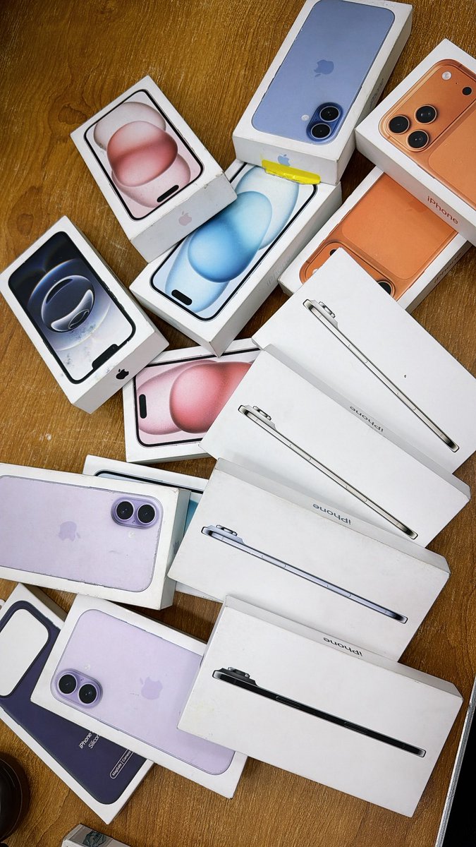 mrmikeistore's tweet photo. Brand New iPhone 17 Air 256gig eSIM locked available  

GH₵7800

☎️0271178184 

You can swap ✅✅ https://t.co/y5LO5K84xP