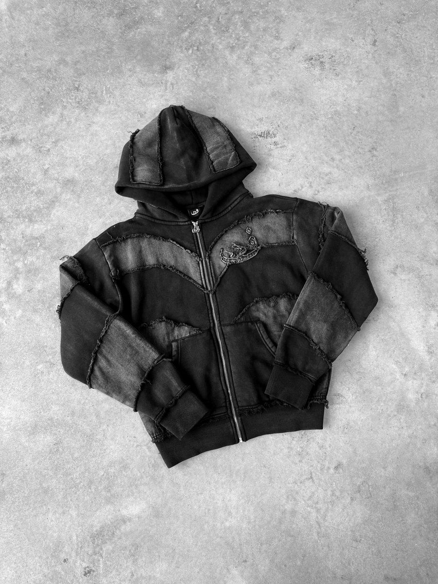 808vision_'s tweet image. J’offre ces 4 items 

RT &amp;amp; Follow

✋🏽🙂‍↕️c’est la maison qui offre