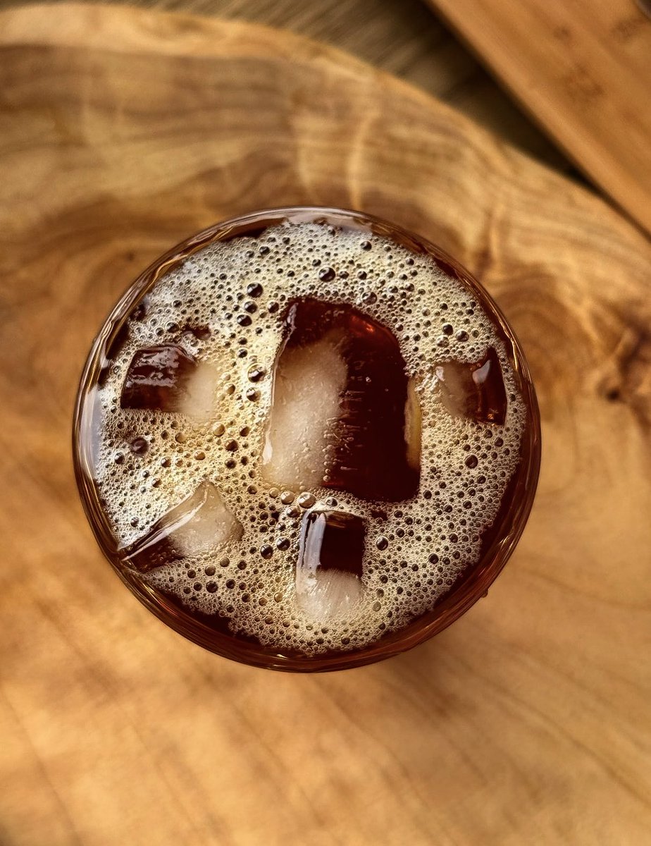 اصنع لنفسك يومًا لطيفًا، وأغلق الأبواب التي تُفسد مزاجك🤎