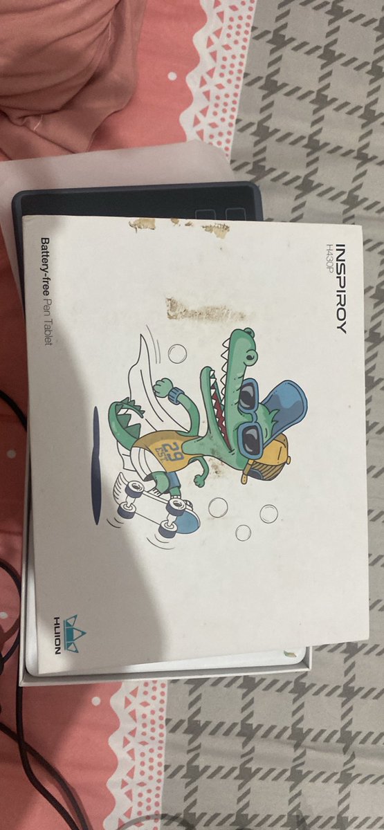 alkamoraaa's tweet image. #prelove pentab HUION H430P pengiriman dari Bandung, good condition. + gloves. Cuma pernah dipake sesekali, harga: 320.000 harga awal 352.444