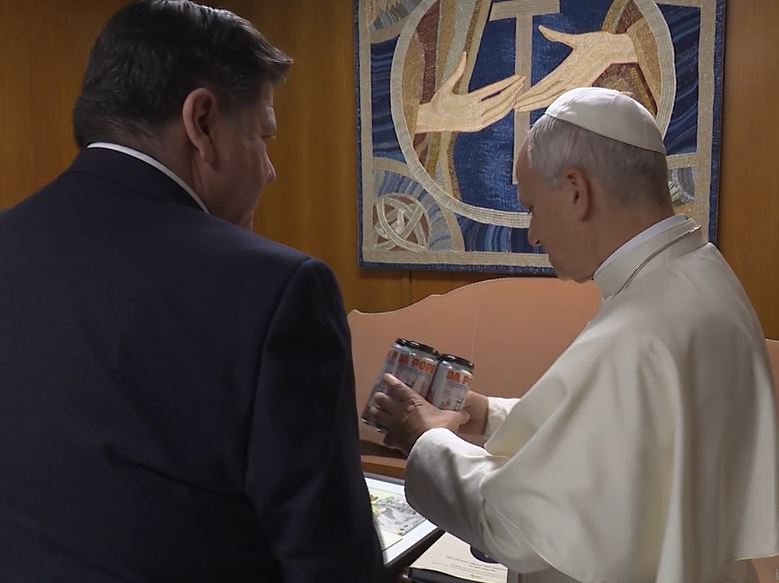 Leo XIV receives Illinois governor J.B. Pritzker.