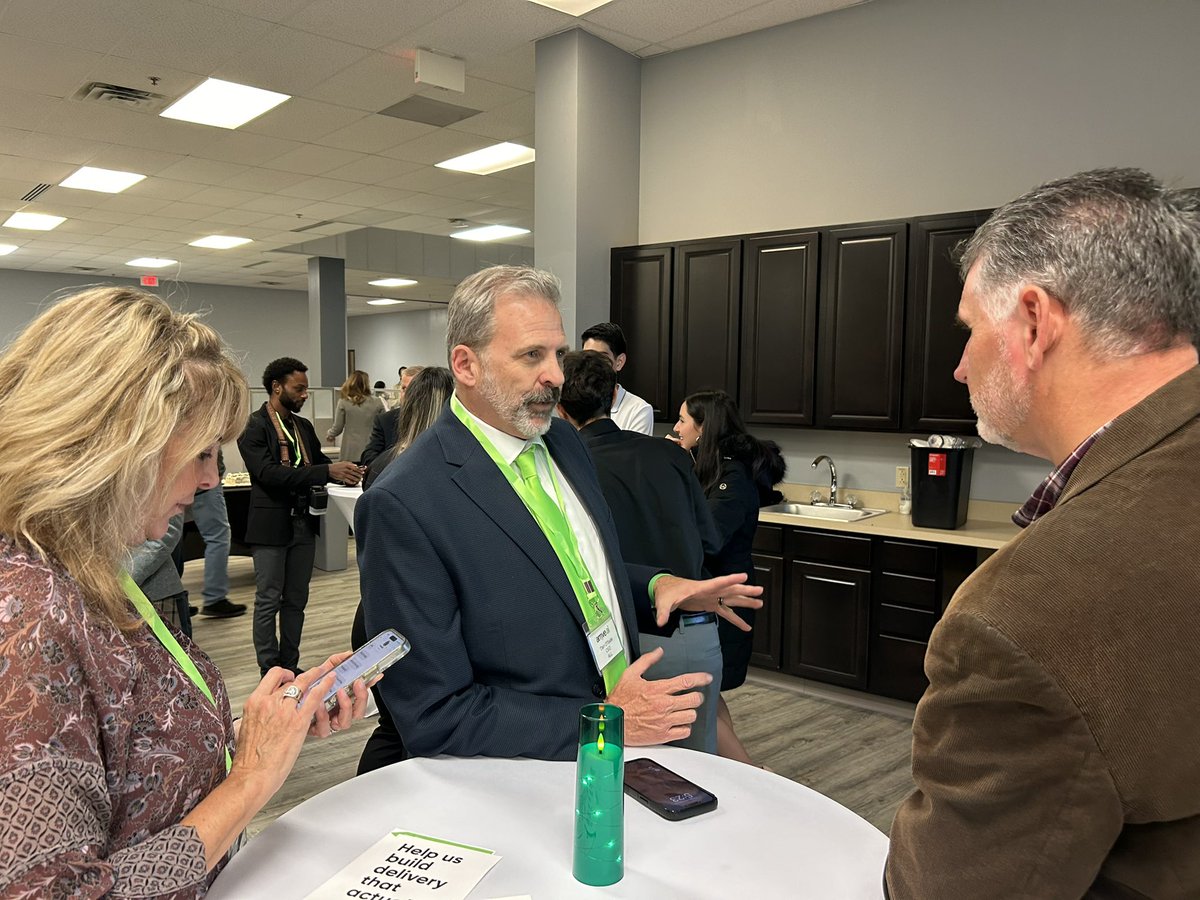 TOS_Elliott's tweet image. Great meeting with CEO Dan O’Toole and the @arrive_ai team last week. As a former software architect, I’m glad to see Hoosier innovation in action. Their technology is making deliveries simpler and more reliable for businesses and communities across Indiana.