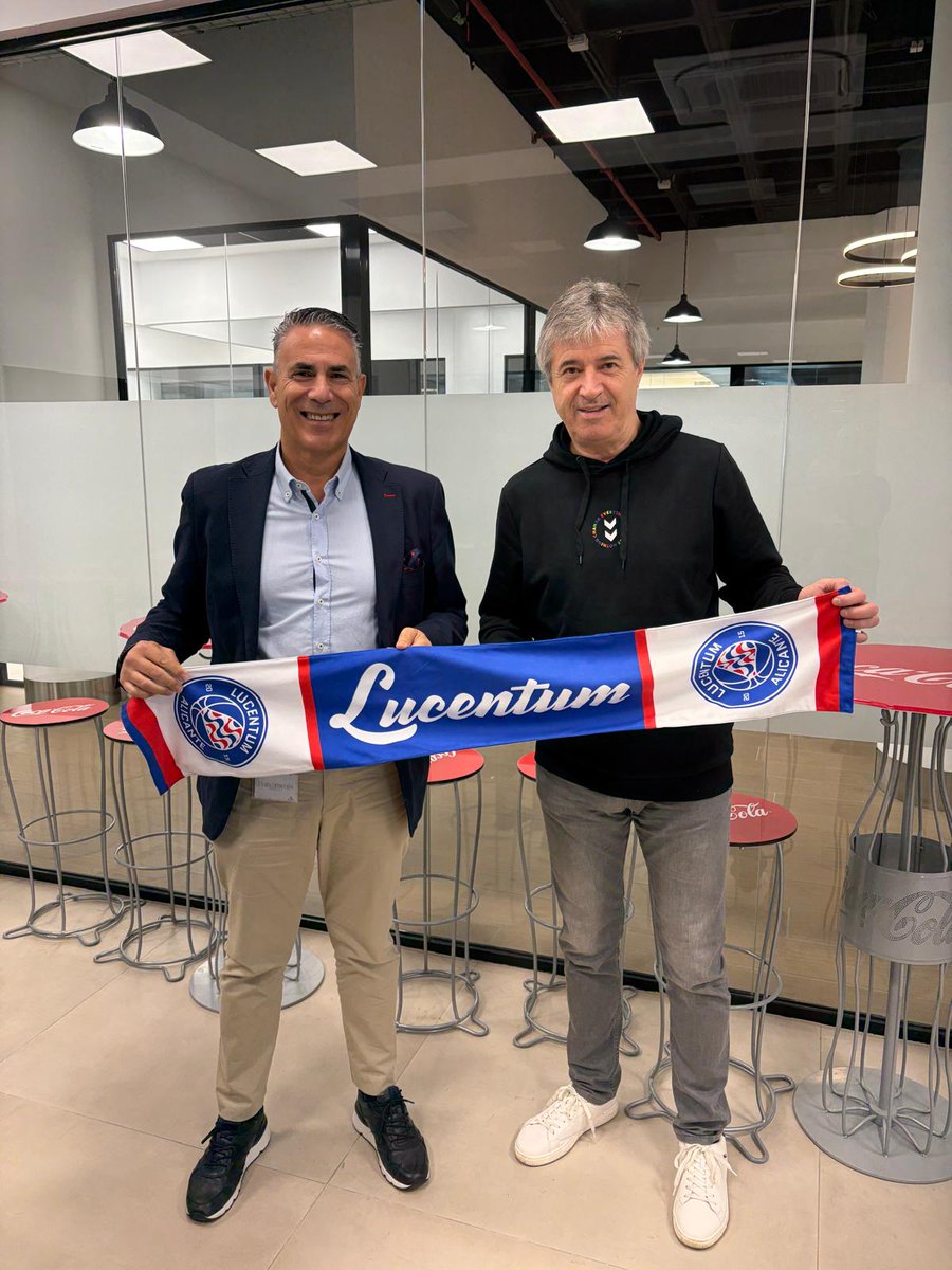 ¡Renovamos nuestro compromiso con lo que nos hace únicos!
<a href="/CocaColaEP_es/">Coca-Cola EP Iberia</a> y #HLALucentum juntos en la temporada 2025/2026 con un objetivo: subir a la ACB 🏀.
Orgullosos de apoyar al deporte, a nuestra tierra y a los valores que nos unen: esfuerzo, pasión y cercanía.
#Alicante