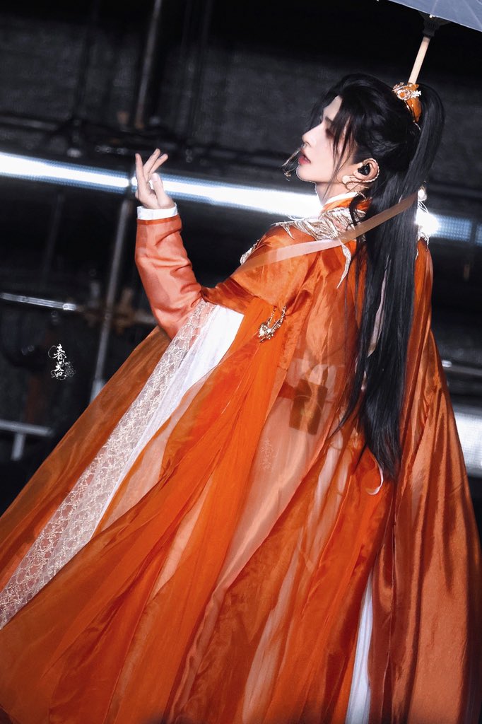 G_Charlie_Liuyu's tweet image. 20251116  矜贵~🍊
Cr.春入盏

#LiuYu #刘宇 #リュウユ
#리우위 #หลิวอวี่ #LưuVũ