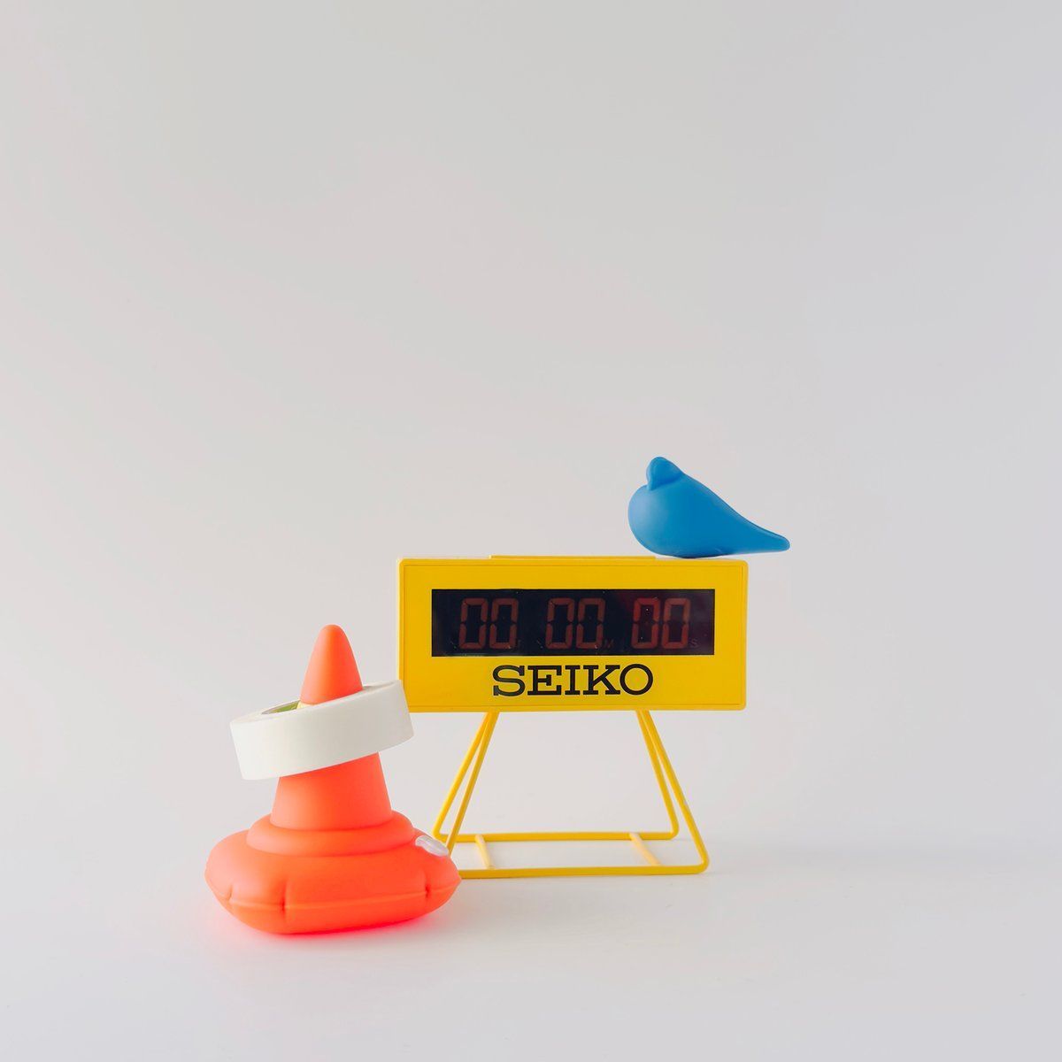 kaibutsushop's tweet image. ｜NEW ARRIVAL｜

mimom ／ アートトイ　ハトとパイロン 
83s.shop/items/69183107…

オレンジのパイロンとブルーのハト。2つセットのポップなアートトイです。自由に並べたり別々に置いたりして楽しんでください。青い鳥ということで、しあわせも舞い込んできそう！ 
@m_mimom