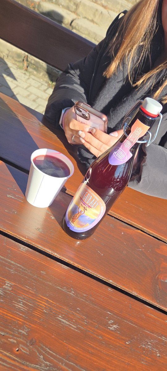 chloe 🍉 tweet media