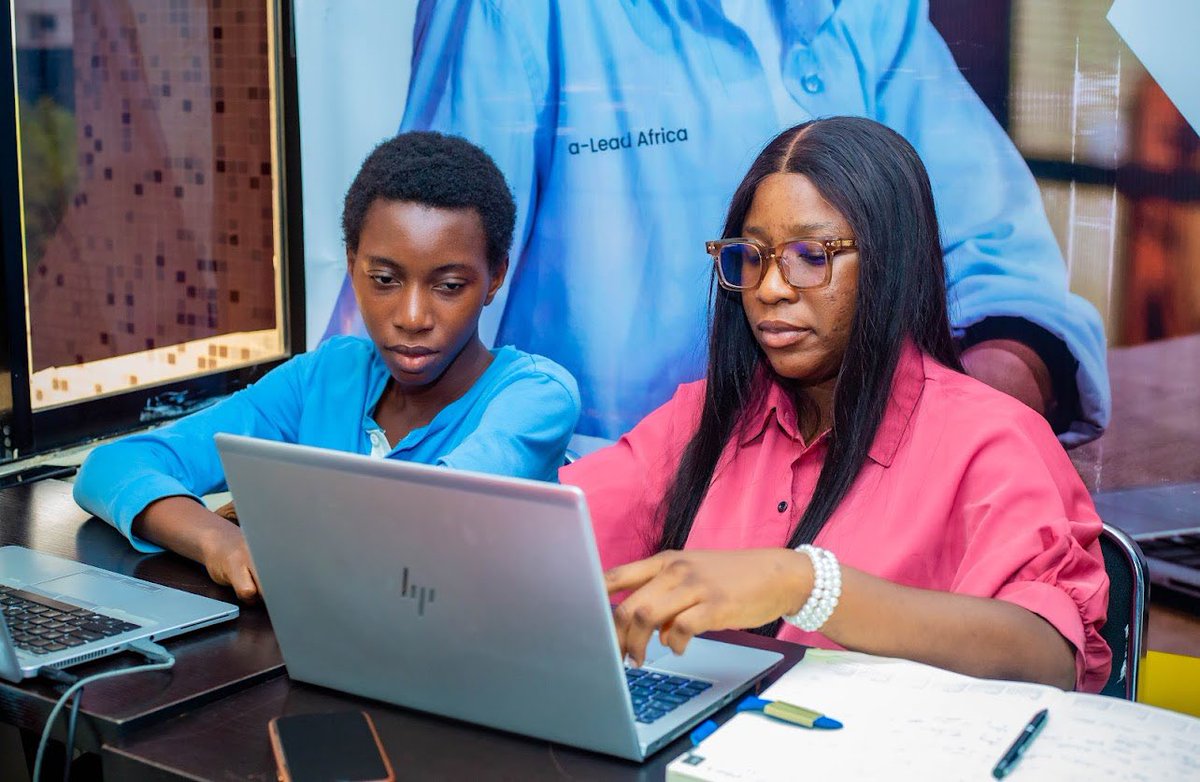 DataLead_Africa's tweet image. Our Data Analytics participants are fully locked into the #STATA session, building real, hands-on skills for data-driven decision-making.

In a world powered by data, tools like STATA aren’t optional, they are essential. Proud of everyone showing up.

#tech #dataanalytics #abuja