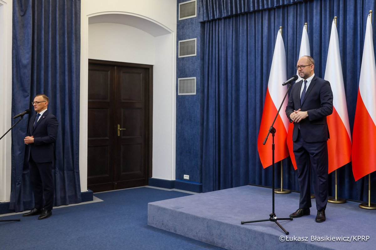 Szef BPM <a href="/marcin_przydacz/">Marcin Przydacz</a>: Apeluję do Ministra Sikorskiego o opamiętanie. To nie jest czas na kłótnie, na wewnętrzne emocje. To trudny dla polskiego bezpieczeństwa moment. Jesteśmy zobowiązani konstytucją, a przede wszystkim interesem państwa polskiego do współpracy.