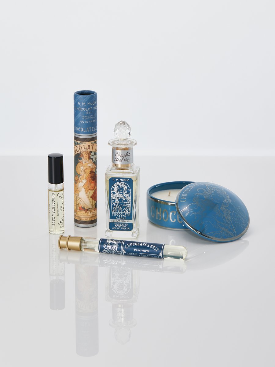 CHOCOLAT IDÉAL
-2025 Holiday Collection-

🍫コレクションページはこちら (alphonsemucha.jp/Page/LP/2025/1…)

◼︎オードトワレ ショコラ・イデアル チョコレート＆ソルト 1897 
40mL ¥14,960 
13mL ¥6,930 
8mL ¥3,960 

◼︎キャンドル︎ ショコラ・イデアル チョコレート＆ソルト 1897 
¥7,920