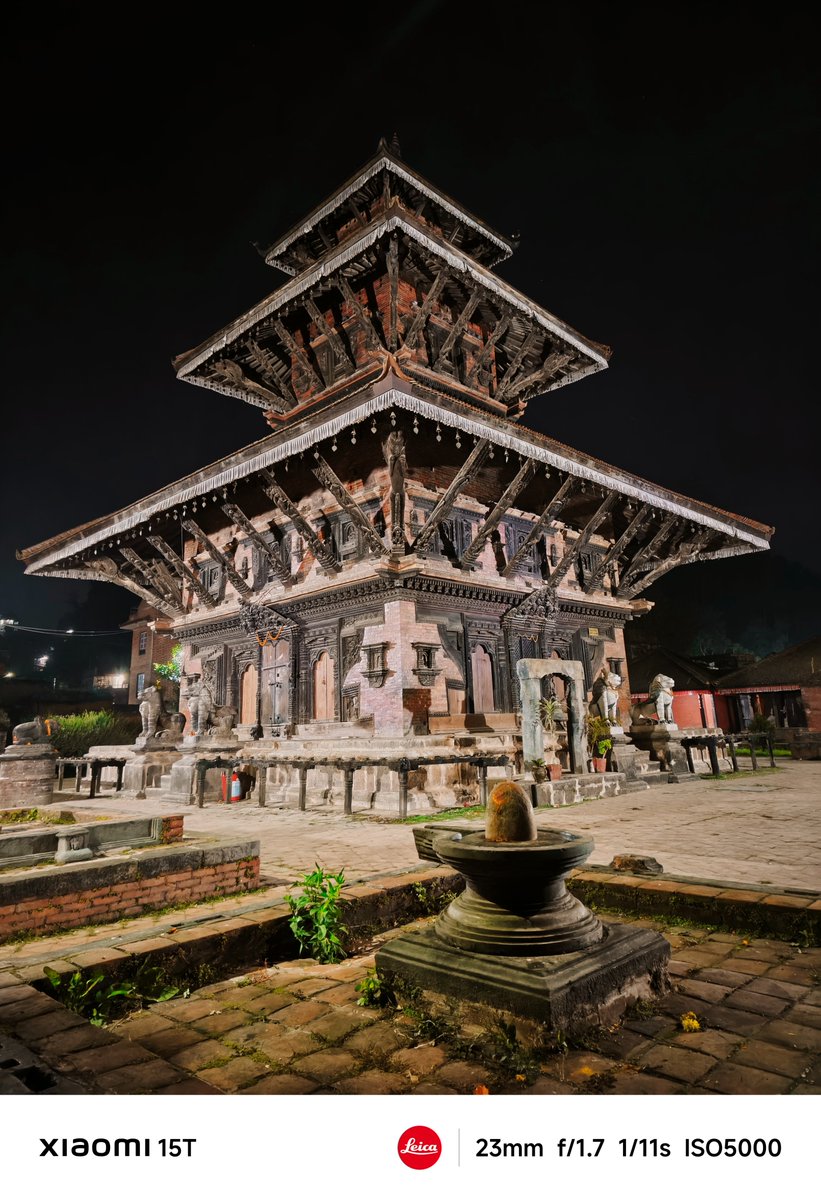 XiaomiNepal's tweet image. Stunning night potrait of a temple captured with leica co-engineered xiaomi 15T.

#XiaomiNepal #ShotonXiaomi15T #LeicaLens #MobilePhotography