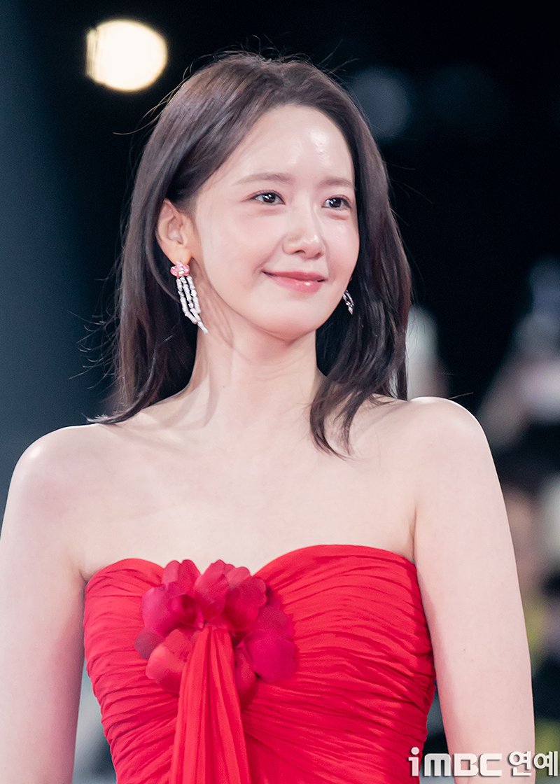 Yoona’s beauty hits like a plot twist you weren’t ready for