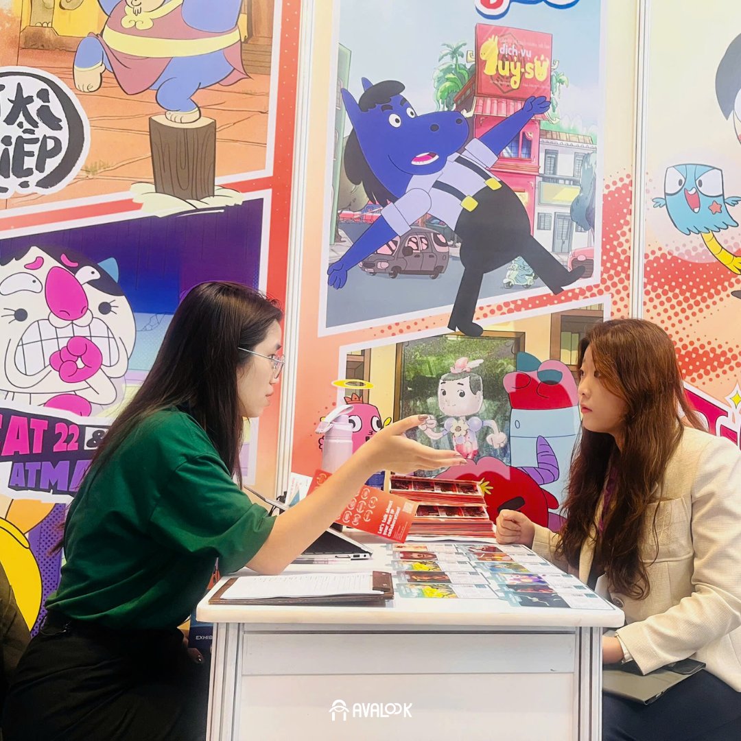 Avalookstudio's tweet photo. Beyond the showcase, our booth became a hub for conversations. We connected with brands, IP buyers, suppliers, potential partners and experts from Vietnam &amp; South Korea.
The discussions brought fresh insights into Vietnam’s IP landscape and opened doors to exciting collaboration! https://t.co/ZGFi5Qi1Wl