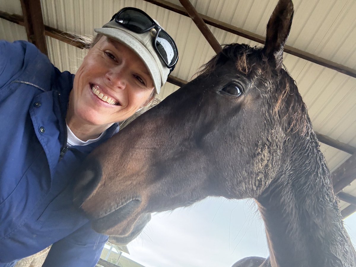 GloriousAllianc's tweet image. There was no shot of getting Pie to the arena without a scuffle. No reason to risk mud injury of her or K. So they took a long lovies session…