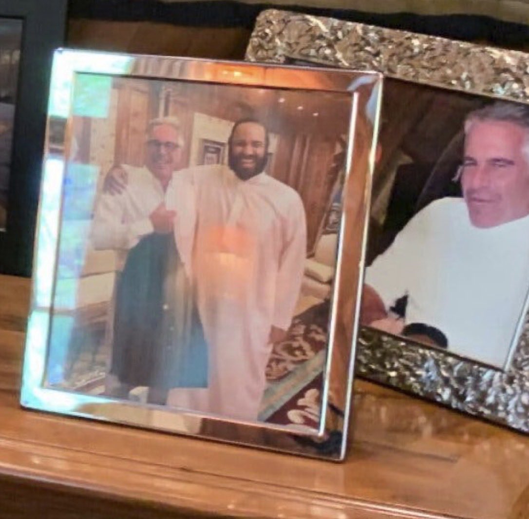angertab08's tweet photo. The Saudi Crown Prince, MBS, is at the White House right now as the government is voting to release the Epstein files.

I’m just pointing that out, along with the picture of him and Epstein that was found in Epstein’s NYC residence. https://t.co/EYuRsFrs9P