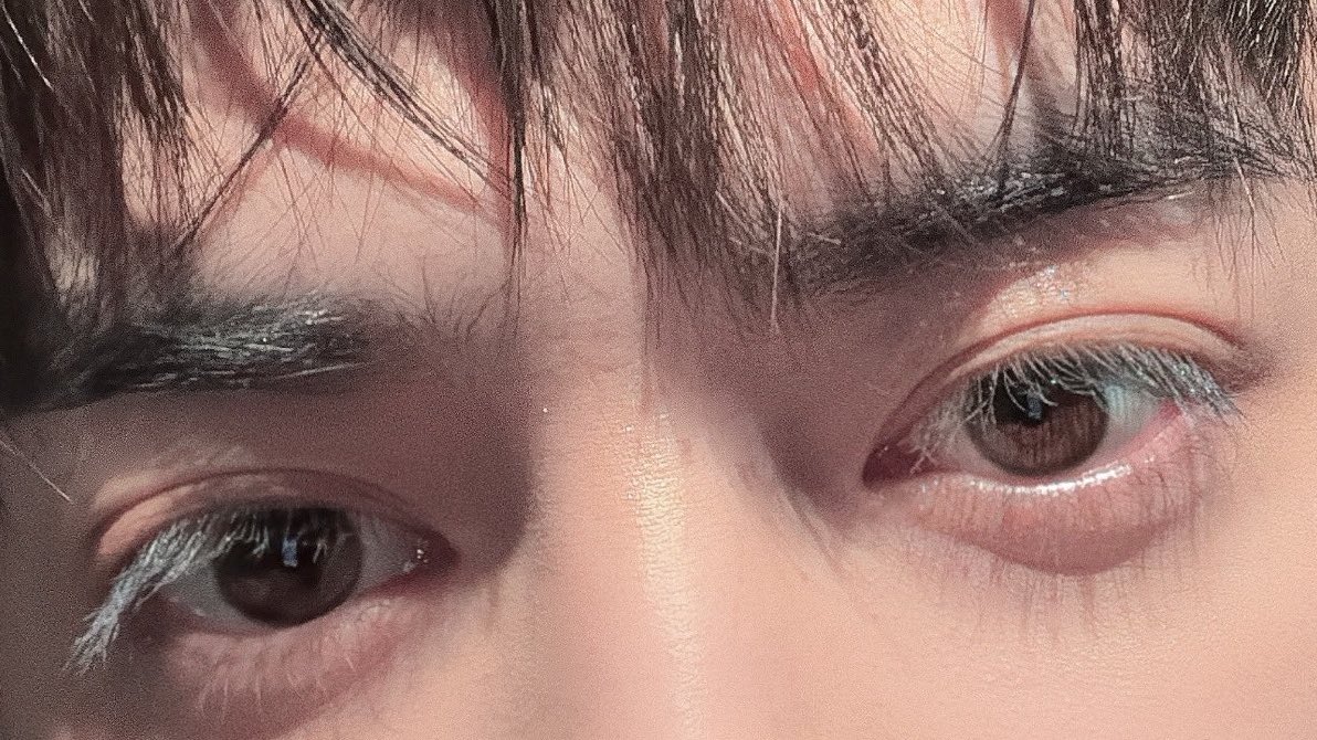 1004ddadu's tweet photo. the long Lashes and hydrated Lips! https://t.co/k4ojjPYypl