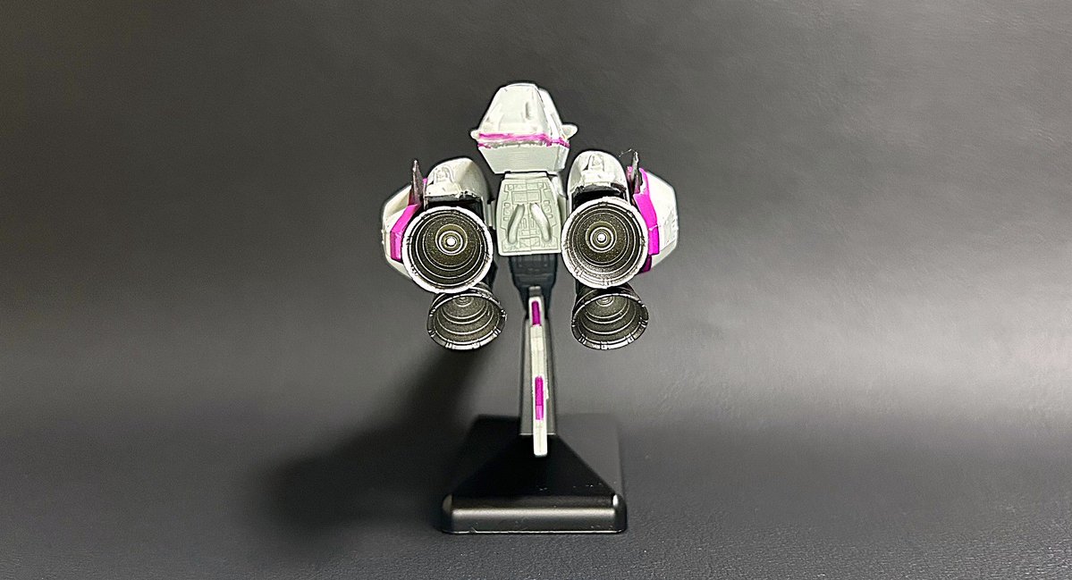 wandering_seal's tweet image. モデリングはR-TYPE FINAL2の細かなCGを再現されていおり、ビッシリとディテール入ってます。
見てもらえれば分かりますが500円ガシャにしても細かなディテールにスタイルも文句無し。
完璧にR-99ラストダンサーが再現されています。
サイズも10㎝と大きくて良い！
#rtypefinal2