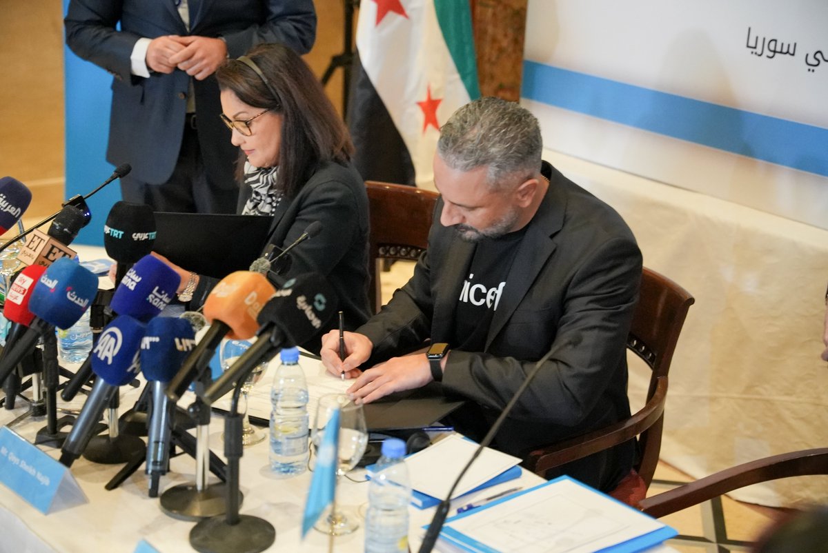 UNICEFinSyria's tweet image. #UNICEF is pleased to welcome renowned actor and humanitarian Qays Sheikh Najib as our first-ever Ambassador in #Syria. His appointment comes on the eve of #WorldChildrensDay under the theme My Day, My Rights. Qays will work with UNICEF to champion the rights of every child in…