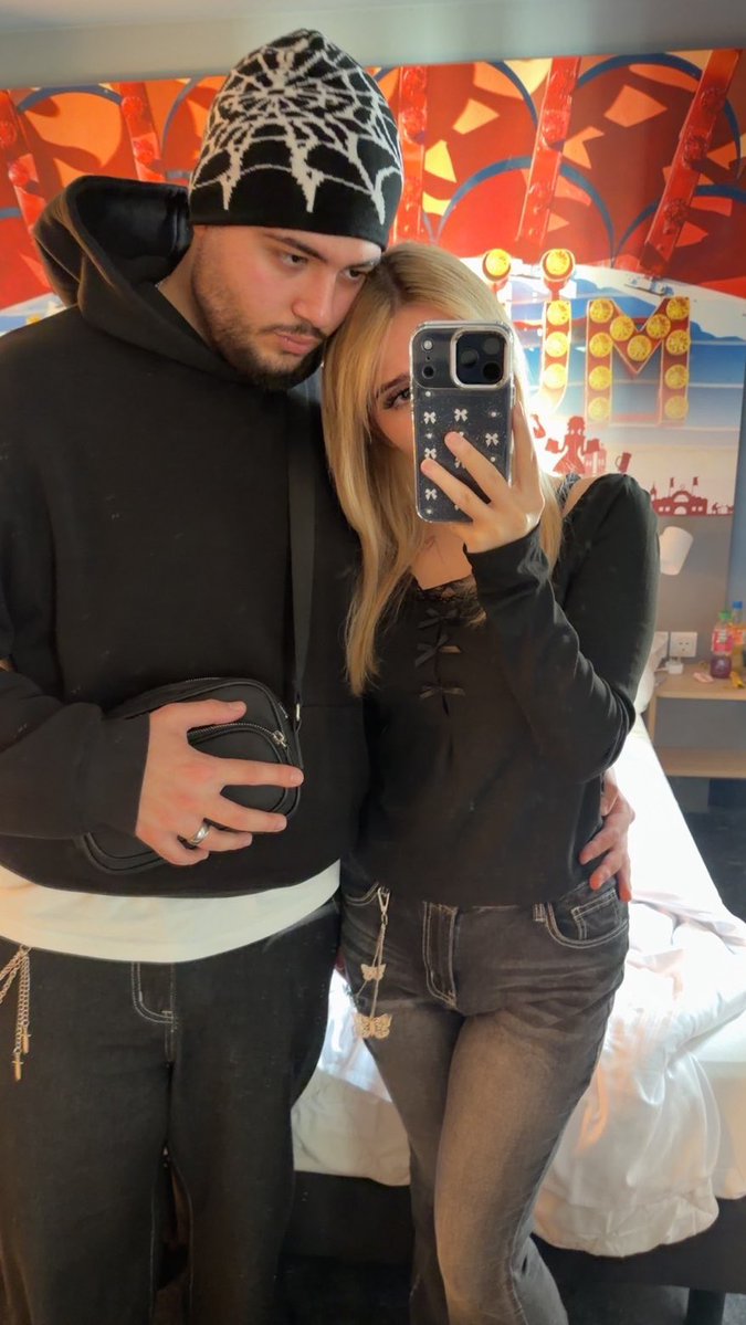 aurezidc's tweet image. Missing everyone already 💔