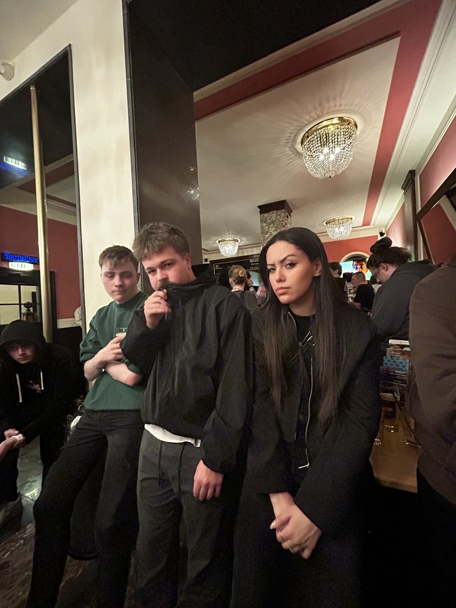 aurezidc's tweet image. Missing everyone already 💔