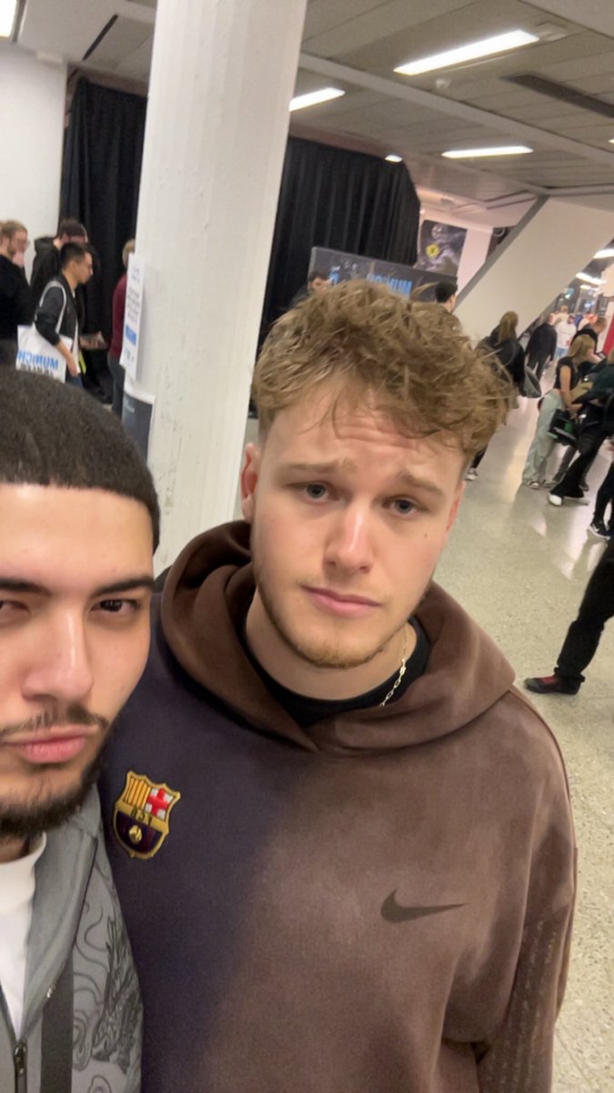 aurezidc's tweet image. Missing everyone already 💔