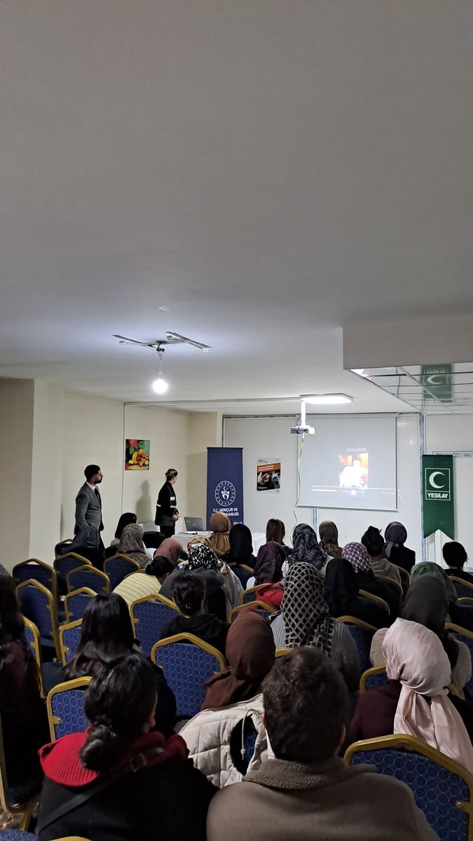 📍Aybüke Öğretmen Yurdu  
📍Süreyya Sülün Hanım Yurdu  
İl Müdürümüz Recai Şahin ve Yurt Hizmetleri Müdürümüzün katılımlarıyla, Yeşilay iş birliğinde personel ve öğrencilerimize yönelik “Bağımlılıkla Mücadele” konulu farkındalık semineri gerçekleştirildi.