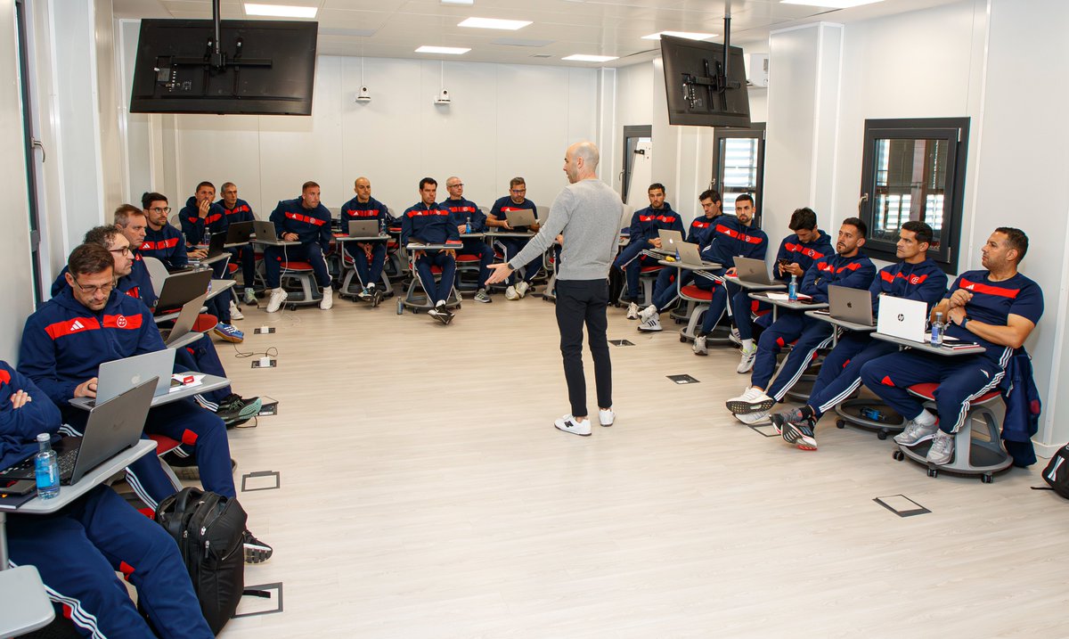 Academia RFEF tweet media